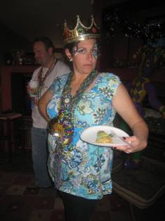 preggers tami wins crown.jpg